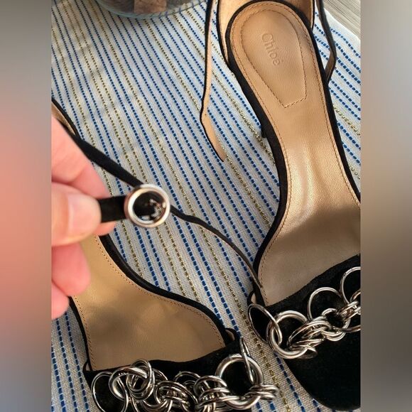 Chloe , black shoes with chains in front and ankle bracelet, new never used - Picture 4 of 8